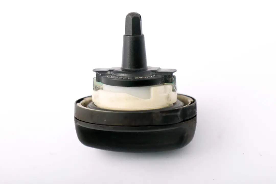 Capot de remplissage du réservoir de carburant pour BMW E60 E90 LCI E89 R56 R55 R60 à propos du numéro de pièce 7222330 BMW E60 E90 LCI E89 R56 R55 R60 Capot de remplissage du réservoir de carburant - SKU 7222330-2 - Numéro de pièce 7222330