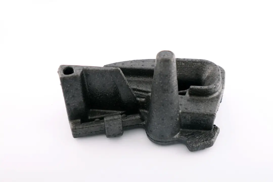 Aufnahme Warndreieck Verbandskasten für BMW 1 er F20 F21 LCI mit Teilenummer 7222700 BMW 1 er F20 F21 LCI Aufnahme Warndreieck Verbandskasten - SKU 7222700 - Teilenummer 7222700