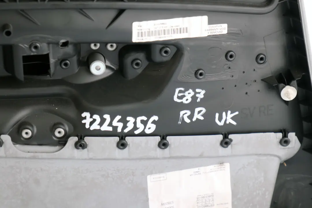 Right O/S Door Card Trim Panel Grey Leather to BMW 1 Series E87 LCI Rear with Part number 7224356 BMW 1 Series E87 LCI Rear Right O/S Door Card Trim Panel Grey Leather - SKU 7224356 - Part number 7224356