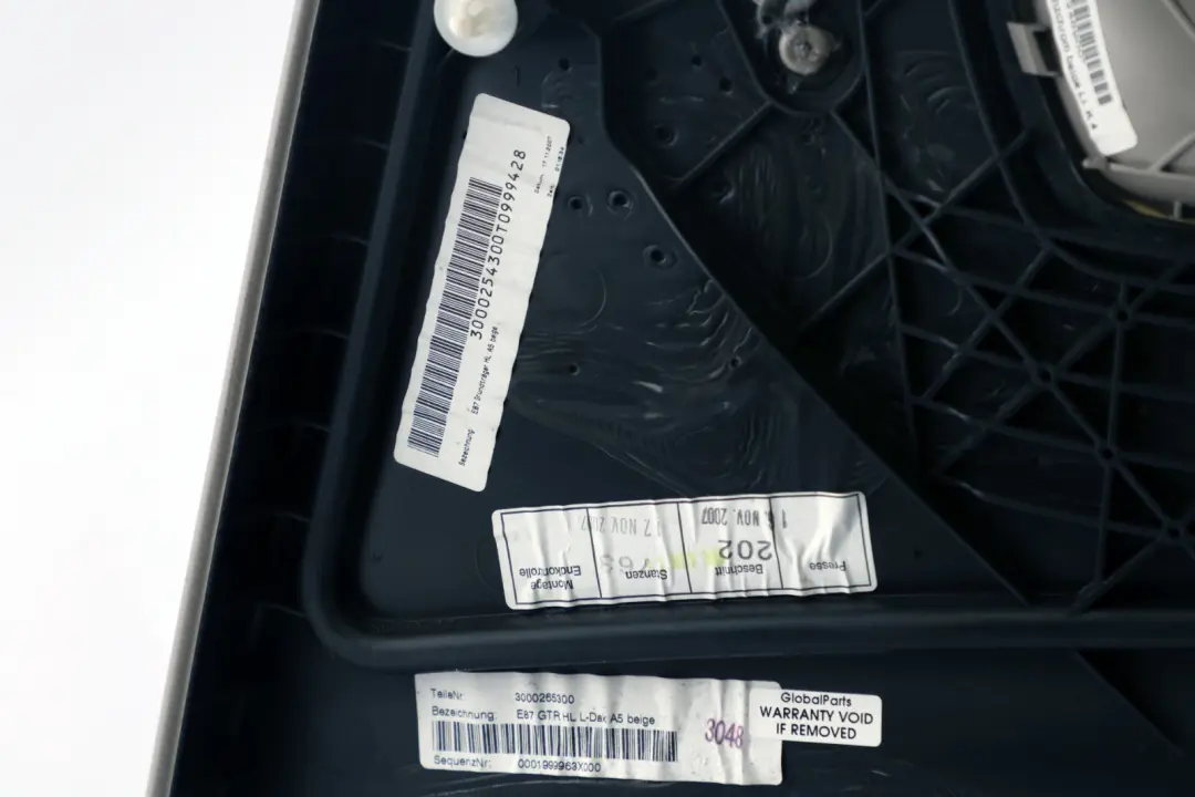 Left N/S Door Card Trim Panel Beige Leather to BMW 1 Series E87 LCI Rear with Part number 7224357 BMW 1 Series E87 LCI Rear Left N/S Door Card Trim Panel Beige Leather - SKU 7224357 - Part number 7224357