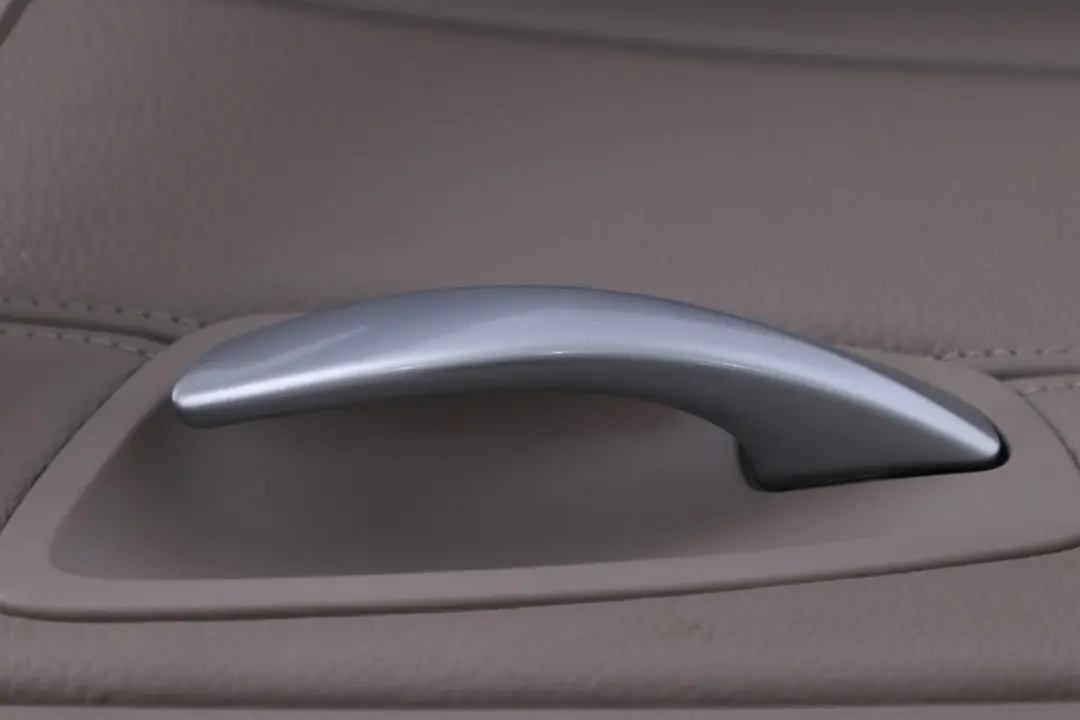 Left N/S Door Card Trim Panel Beige Leather to BMW 1 Series E87 LCI Rear with Part number 7224357 BMW 1 Series E87 LCI Rear Left N/S Door Card Trim Panel Beige Leather - SKU 7224357 - Part number 7224357