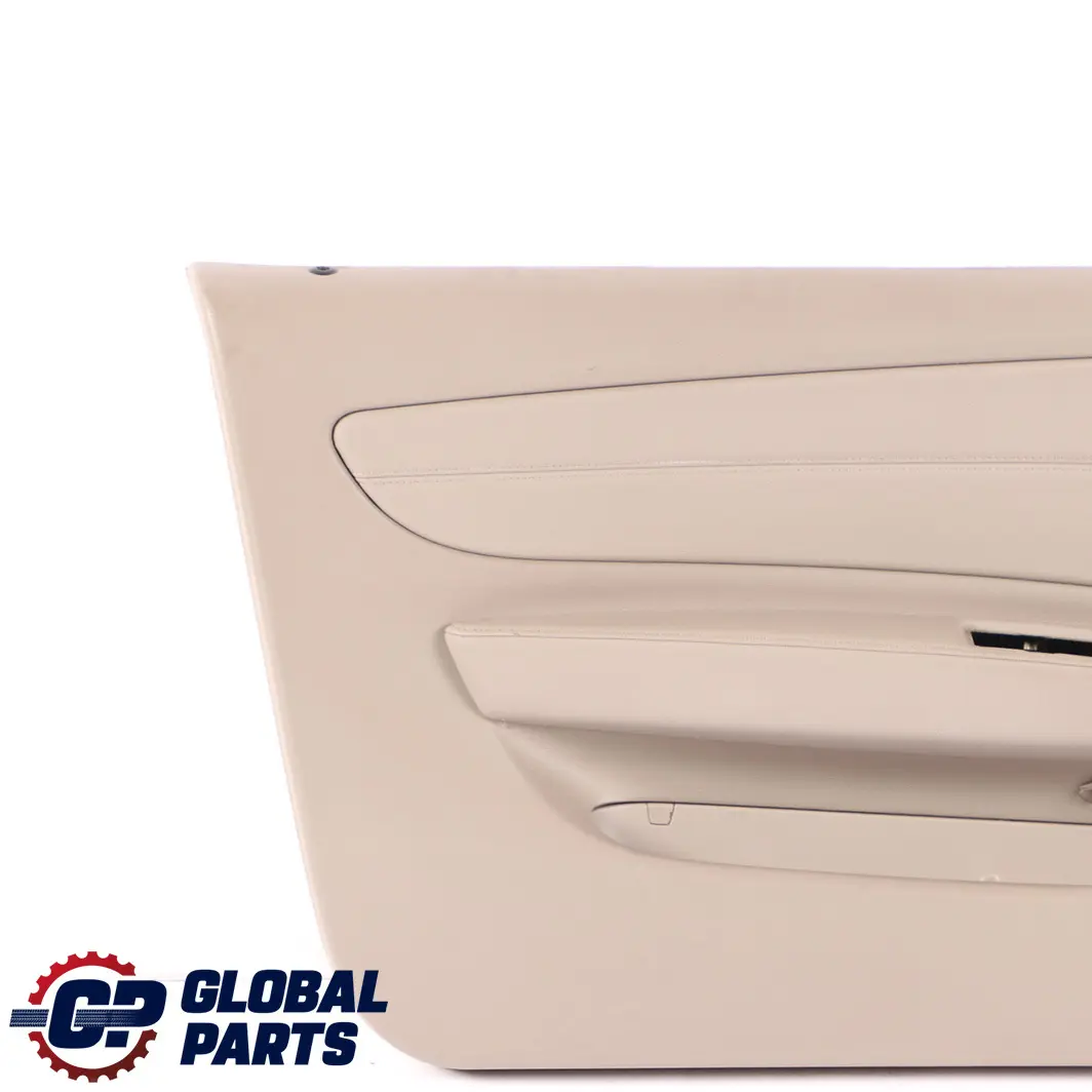 Fodera porta anteriore sinistra Carta panno pelle Boston Beige per BMW E81 E82 con numero di parte 7224365 BMW E81 E82 Fodera porta anteriore sinistra Carta panno pelle Boston Beige - SKU 7224365 - Numero di parte 7224365