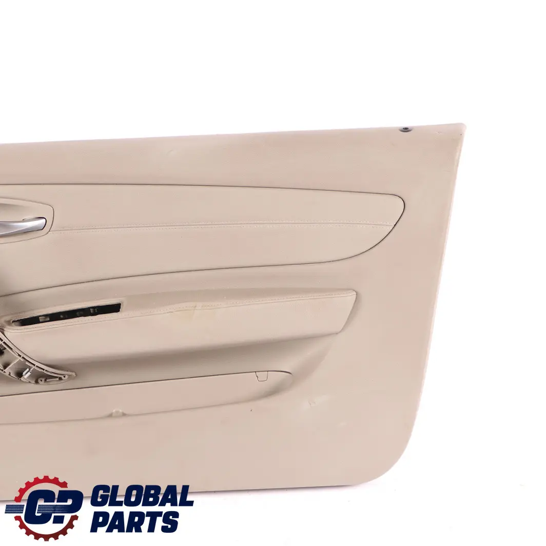 Fodera porta anteriore destra Scheda Panno Pelle Boston Beige per BMW E81 E82 con numero di parte 7224366 BMW E81 E82 Fodera porta anteriore destra Scheda Panno Pelle Boston Beige - SKU 7224366 - Numero di parte 7224366
