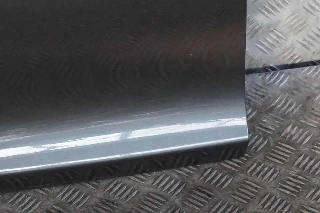 Tür Vorne Rechts Mineralgrau Mineral Grau Metallic - B39 für BMW Z4 er E89 Cabrio mit Teilenummer 7225136 BMW Z4 er E89 Cabrio Tür Vorne Rechts Mineralgrau Mineral Grau Metallic - B39 - SKU 7225136-MG - Teilenummer 7225136