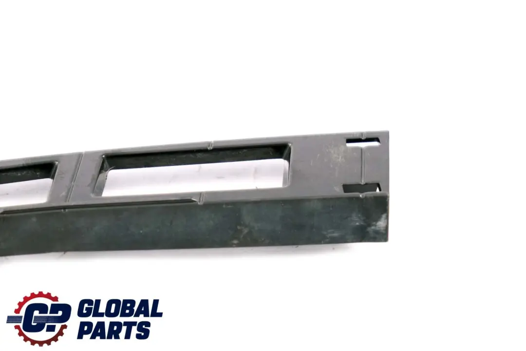 Soporte de parachoques trasero central Embellecedor derecho para BMW X5 E70 con número de pieza 7226938 BMW X5 E70 Soporte de parachoques trasero central Embellecedor derecho - SKU 7226938 - Número de pieza 7226938