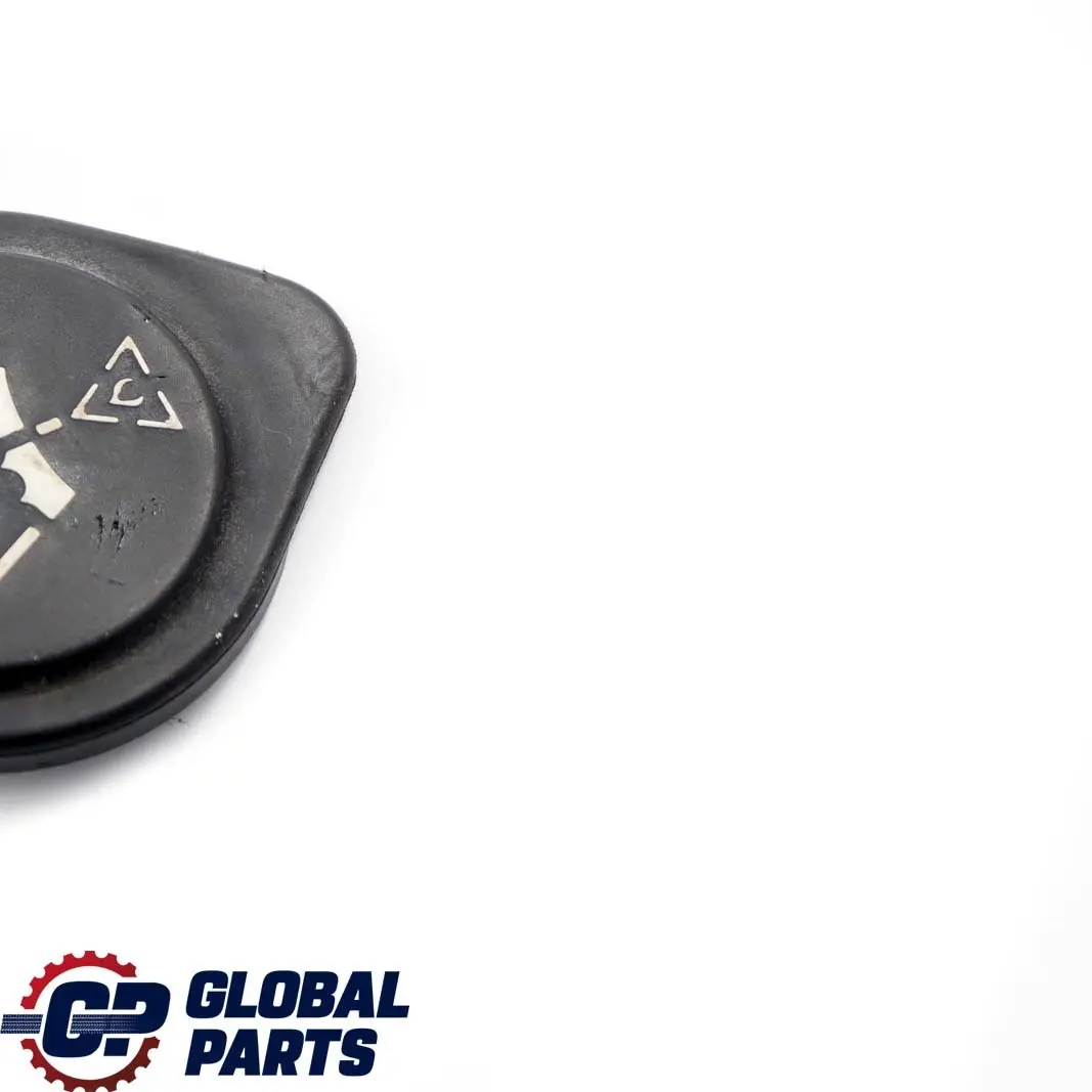 Screenwash Washer Clean Cover Bottle Cap to BMW 1 3 5 X5 E53 E60 E87 E90 with Part number 7228601 BMW 1 3 5 X5 E53 E60 E87 E90 Screenwash Washer Clean Cover Bottle Cap - SKU 7228601 - Part number 7228601