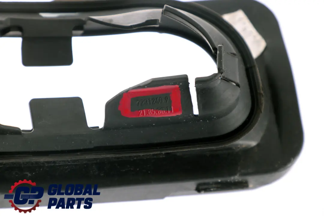 Gasket Rear Light Lamp Right O/S to BMW Z4 Series E89 Roadster Cabrio with Part number 7231240 BMW Z4 Series E89 Roadster Cabrio Gasket Rear Light Lamp Right O/S - SKU 7231240 - Part number 7231240