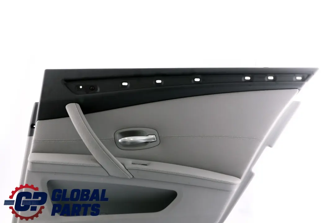 Pannello Porta Posteriore Destra IN Pelle Grigio per BMW E60 E61 LCI con numero di parte 7233328 BMW E60 E61 LCI Pannello Porta Posteriore Destra IN Pelle Grigio - SKU 7233328 - Numero di parte 7233328