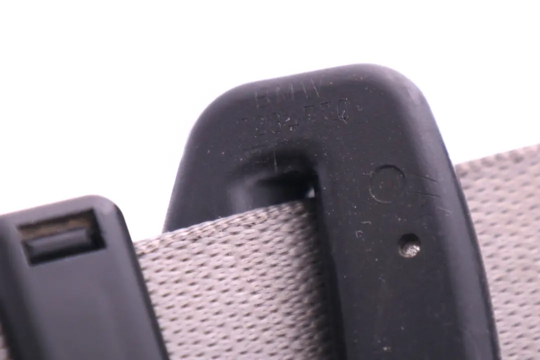 Limitador de fuerza la correa superior delantera derecha Gris para BMW 3 E90 E91 LCI con número de pieza 7234770 BMW 3 E90 E91 LCI Limitador de fuerza la correa superior delantera derecha Gris - SKU 7234770 - Número de pieza 7234770