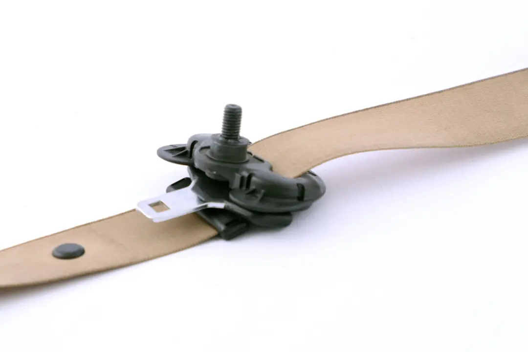 Upper Belt With Force Limiter Front Right O/S Beige to BMW 3 Series E90 LCI E90N with Part number 7234772 BMW 3 Series E90 LCI E90N Upper Belt With Force Limiter Front Right O/S Beige - SKU 7234772 - Part number 7234772