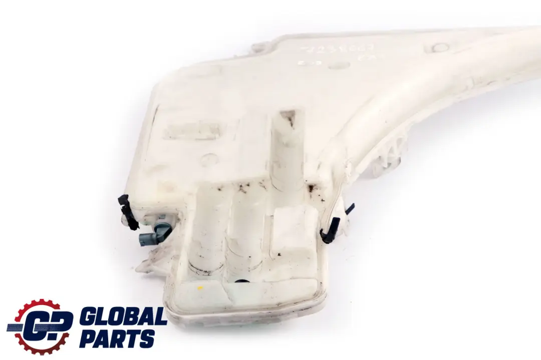 Zbiornik Zbiorniczek Spryskiwaczy do BMW E81 E87 E91 X1 E84 o numerze 7238667 BMW E81 E87 E91 X1 E84 Zbiornik Zbiorniczek Spryskiwaczy - SKU 7238667 - Numer Części 7238667