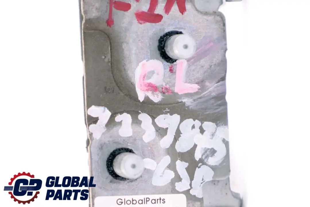 Trunk Lid Hinge Left Glacier Silber Silver para BMW F20 F21 LCI con número de pieza 7239875 BMW F20 F21 LCI Trunk Lid Hinge Left Glacier Silber Silver - SKU 7239875-GSB - Número de pieza 7239875