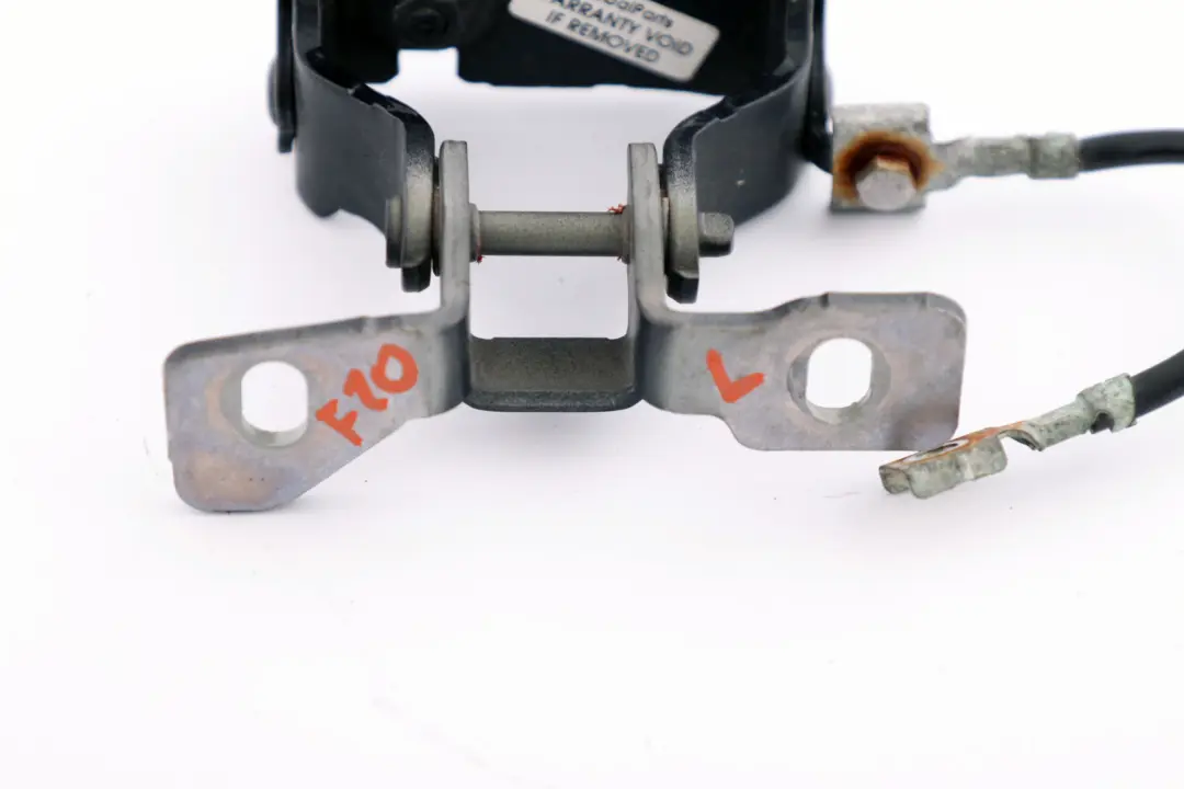 Left Trunk Lid Hinge Schwarz 2 to BMW 1 Series F20 F21 LCI with Part number 7239875 BMW 1 Series F20 F21 LCI Left Trunk Lid Hinge Schwarz 2 - SKU 7239875 - Part number 7239875
