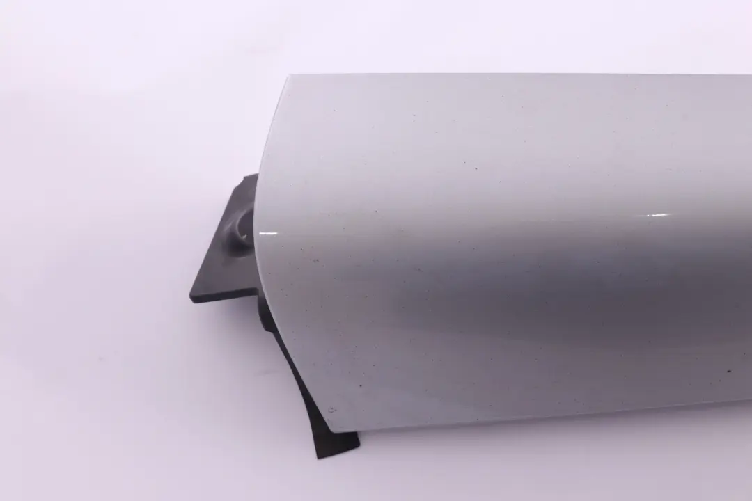 Couverture Borne-C Droite Argent pour Mini Clubman R55 à propos du numéro de pièce 7167228 Mini Clubman R55 Couverture Borne-C Droite Argent - SKU 7240230-1 - Numéro de pièce 7167228