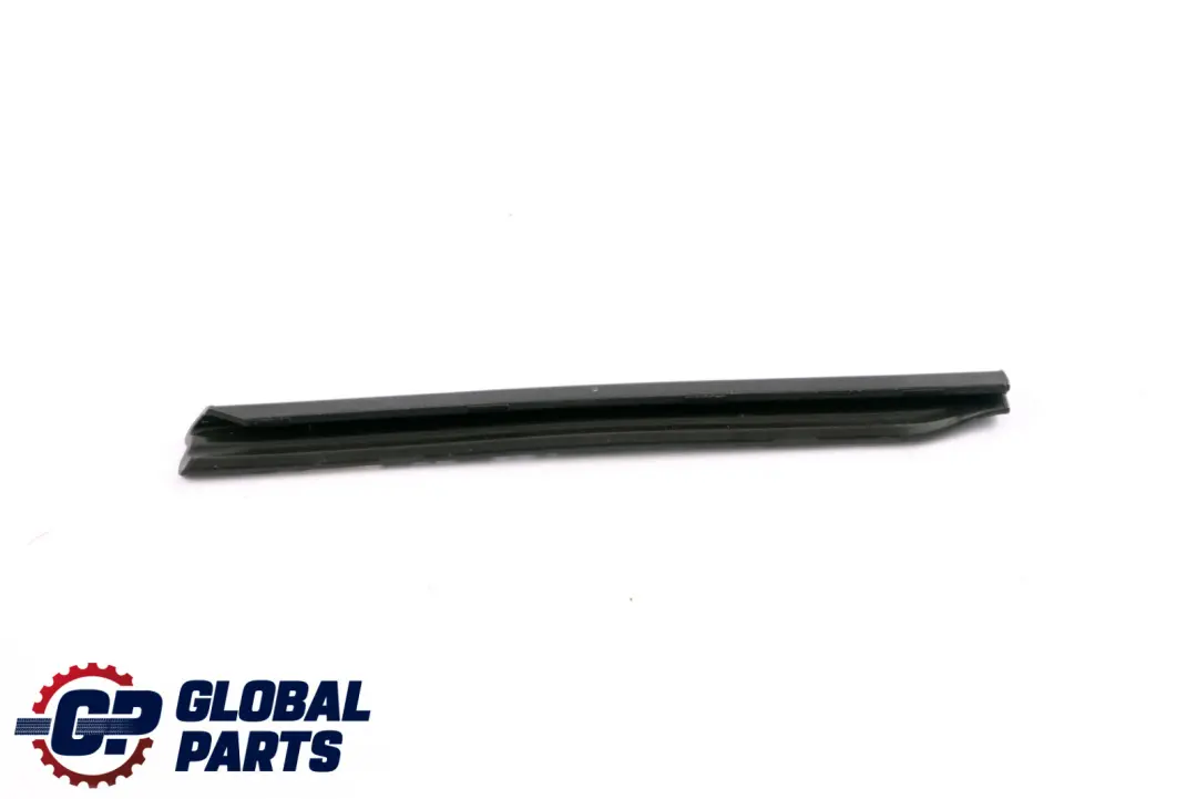 Dichtleiste links Tür hinten für BMW 1 er F20 F20N LCI mit Teilenummer 7240841 BMW 1 er F20 F20N LCI Dichtleiste links Tür hinten - SKU 7240841 - Teilenummer 7240841