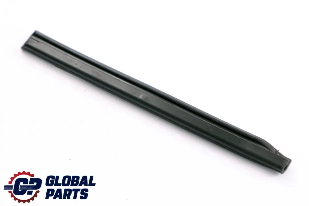 Dichtleiste Links Tür Hinten für BMW 1 er F20 F20N LCI mit Teilenummer 7240842 BMW 1 er F20 F20N LCI Dichtleiste Links Tür Hinten - SKU 7240842 - Teilenummer 7240842