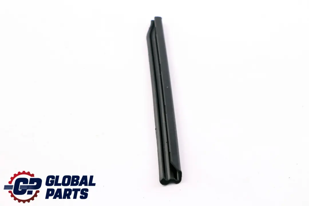 Guarnizione Coperchio Striscia Tenuta Posteriore Destra per BMW F20 F20N LCI con numero di parte 7240842 BMW F20 F20N LCI Guarnizione Coperchio Striscia Tenuta Posteriore Destra - SKU 7240842 - Numero di parte 7240842