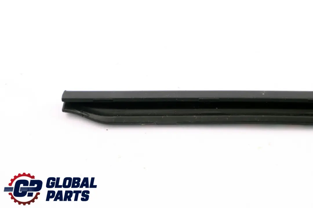 Profile D'etancheite A Gauche Porte Arriere pour BMW F20 F20N LCI à propos du numéro de pièce 7240842 BMW F20 F20N LCI Profile D'etancheite A Gauche Porte Arriere - SKU 7240842 - Numéro de pièce 7240842