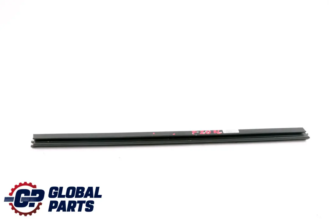 Schachtabdichtung Interno Porta Posteriore SX 5134 per BMW F20 con numero di parte 7240843 BMW F20 Schachtabdichtung Interno Porta Posteriore SX 5134 - SKU 7240843 - Numero di parte 7240843