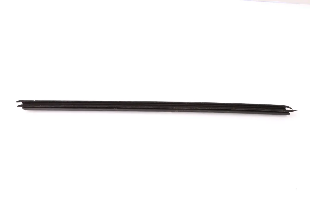 Front Channel Seal Window Guide Web Right O/S to BMW 1 Series F20 F20N LCI with Part number 7240860 BMW 1 Series F20 F20N LCI Front Channel Seal Window Guide Web Right O/S - SKU 7240860 - Part number 7240860