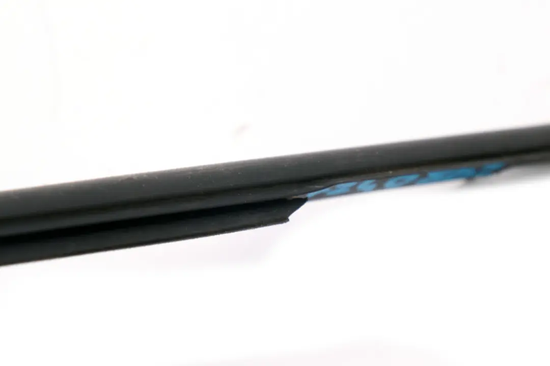 BMW 1 Series F20 F20N LCI Channel Sealing Outside Door Front Right O/S - SKU 7240862 - Part number 7240862