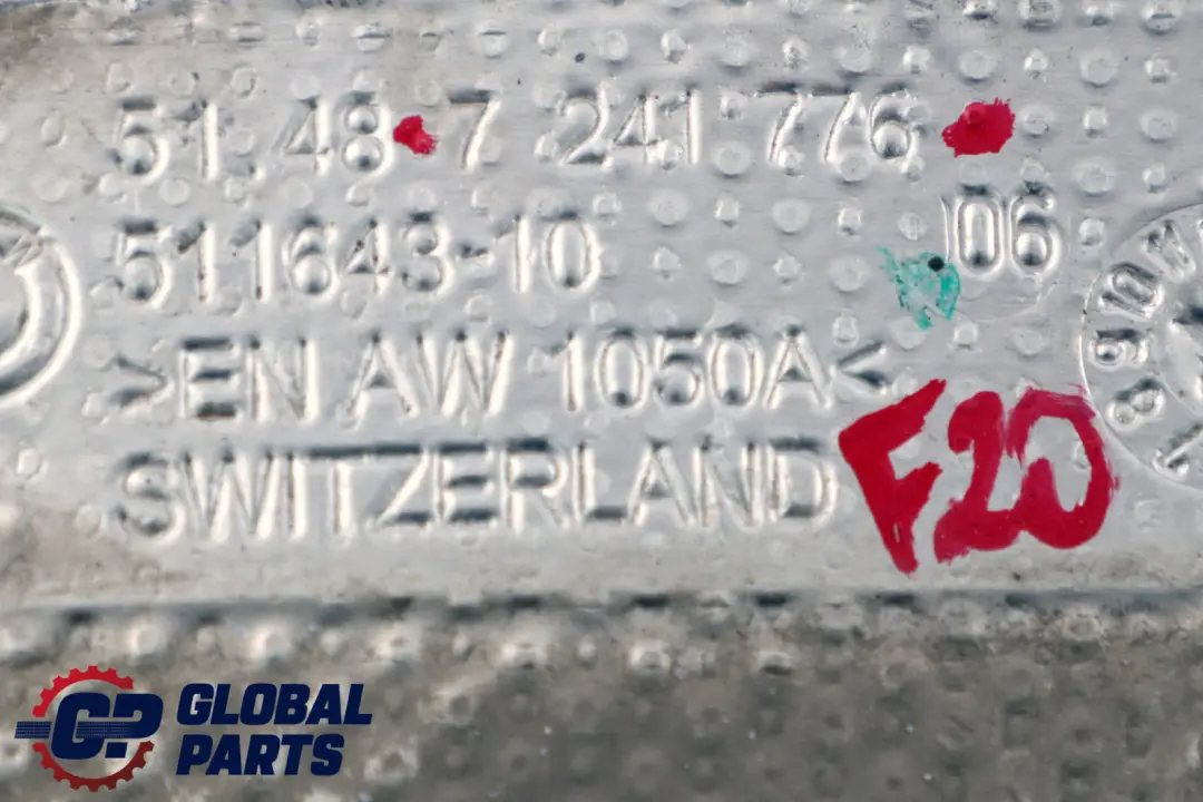 Osłona Termiczna Tłumika do BMW F20 F21 F22 F23 o numerze 7241776 BMW F20 F21 F22 F23 Osłona Termiczna Tłumika - SKU 7241776 - Numer Części 7241776