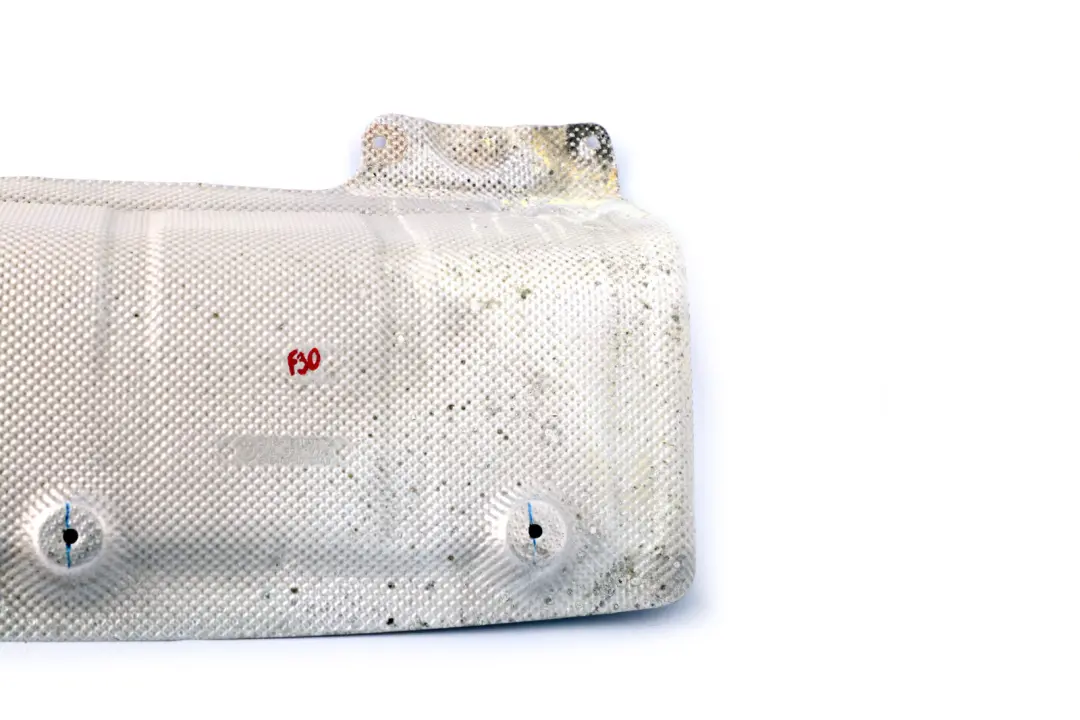 Aislador de Calor Trasero Silenciador para BMW F30 F80 M3 F82 M4 con número de pieza 7241777 BMW F30 F80 M3 F82 M4 Aislador de Calor Trasero Silenciador - SKU 7241777 - Número de pieza 7241777