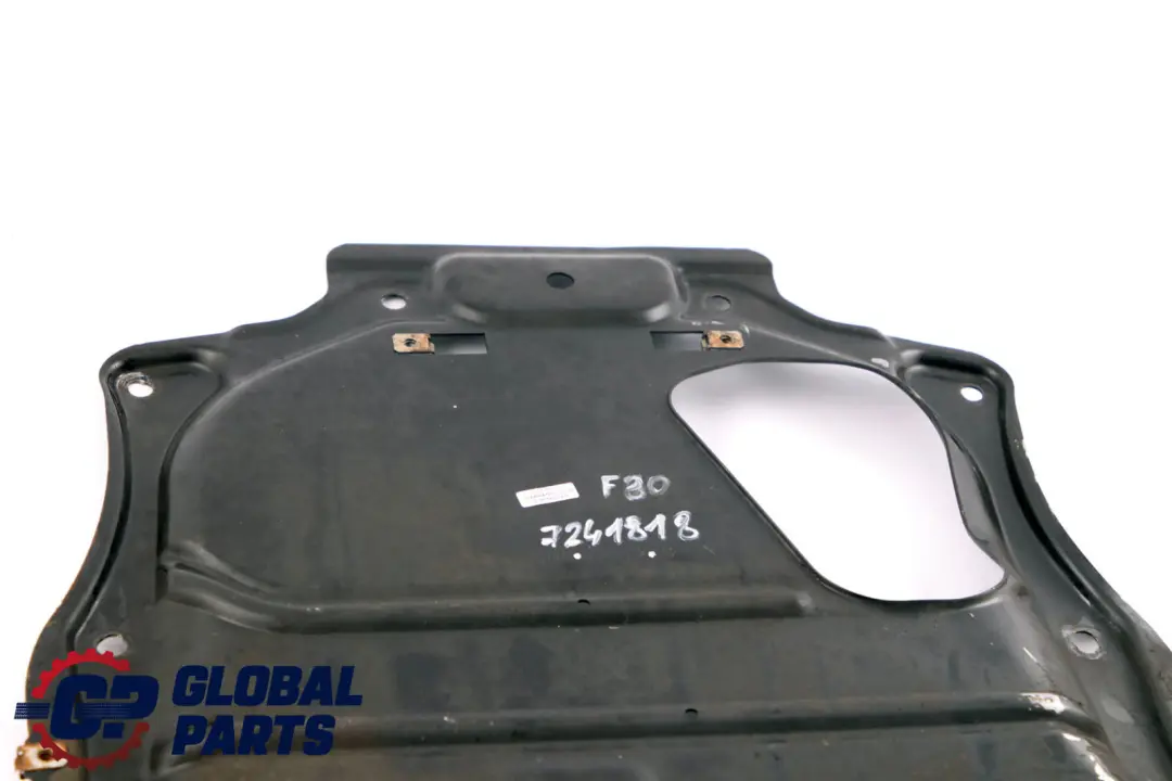 Compartimiento del Motor Cubierta Panel Bajo Capo para BMW F30 F31 F32 con número de pieza 6860841 BMW F30 F31 F32 Compartimiento del Motor Cubierta Panel Bajo Capo - SKU 6860841 - Número de pieza 6860841