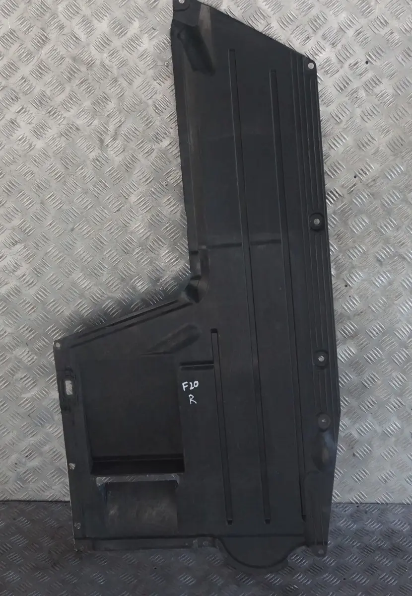 Destra Sottoscocca Guardia Scudo Pannello per BMW F20 F30 con numero di parte 7241826 BMW F20 F30 Destra Sottoscocca Guardia Scudo Pannello - SKU 7241826 - Numero di parte 7241826