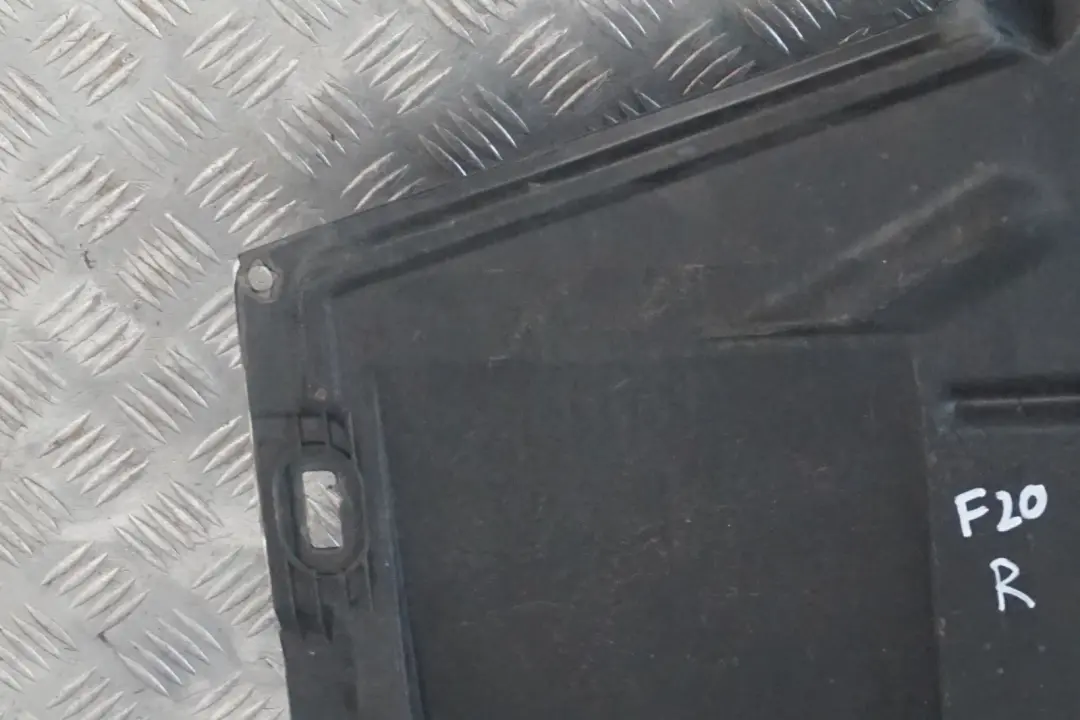 Osłona Podłoga Panel Podwozia Prawy Prawa do BMW F20 F30 o numerze 7241826 BMW F20 F30 Osłona Podłoga Panel Podwozia Prawy Prawa - SKU 7241826 - Numer Części 7241826