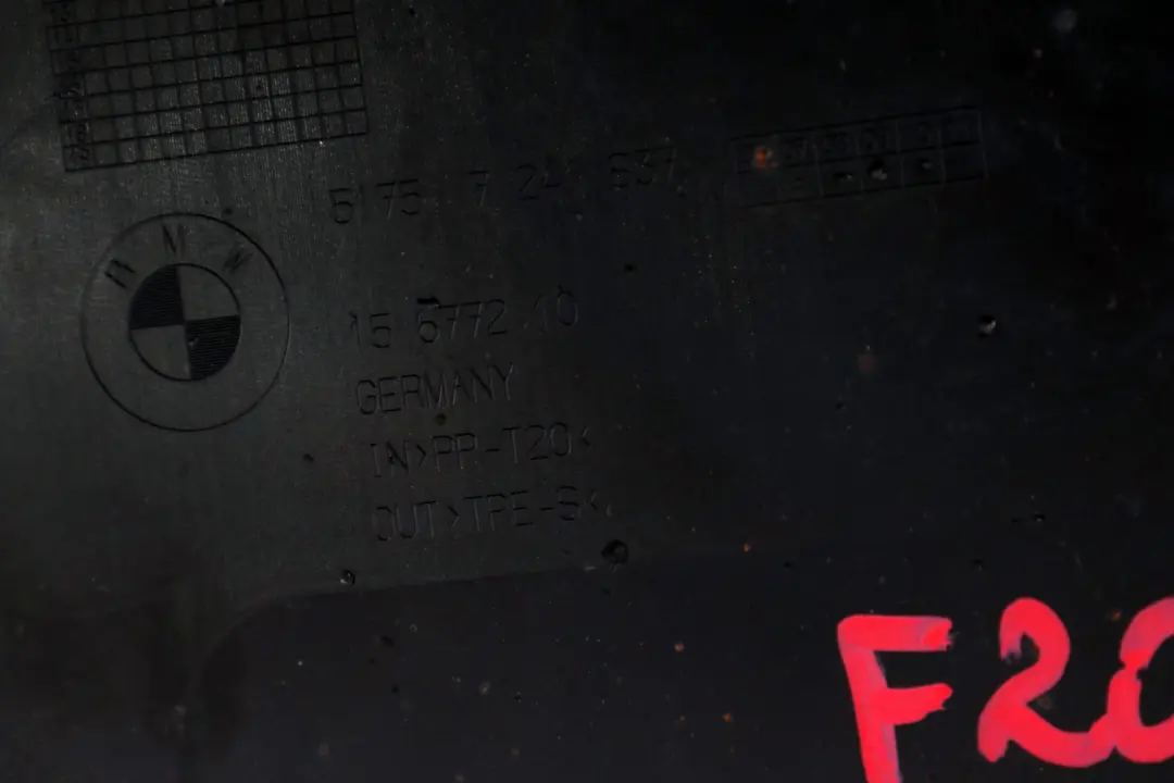 Osłona Podwozia Lewa do BMW F20 F21 F22 o numerze 7241837 BMW F20 F21 F22 Osłona Podwozia Lewa - SKU 7241837 - Numer Części 7241837