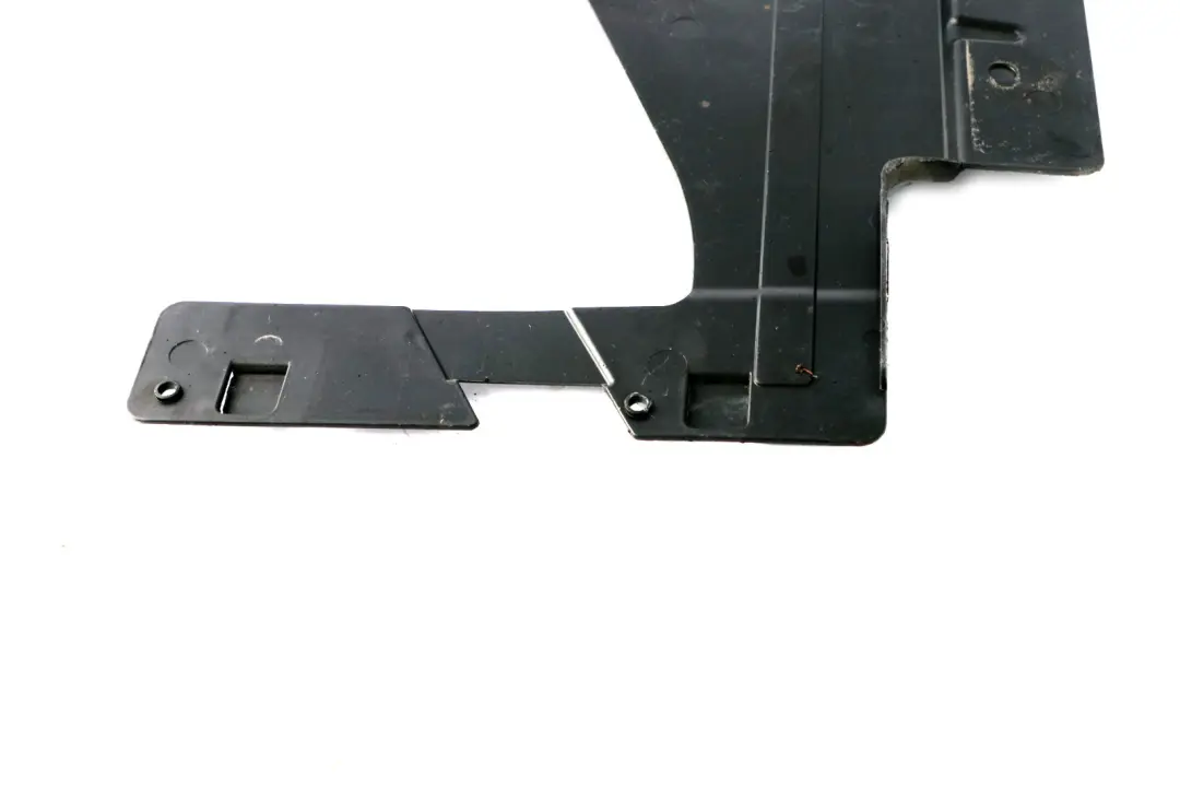 Prolongacion Cubierta Protectora Bajos Izquierda para BMW F20 F21 F22 con número de pieza 7241837 BMW F20 F21 F22 Prolongacion Cubierta Protectora Bajos Izquierda - SKU 7241837 - Número de pieza 7241837