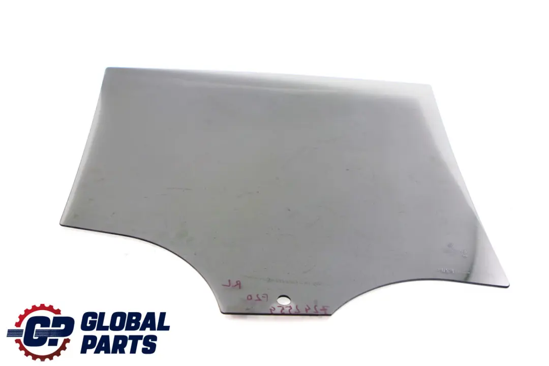 Vetro Della Portiera Posteriore Sinistra AS3 Black Nero per BMW F20 con numero di parte 7242559 BMW F20 Vetro Della Portiera Posteriore Sinistra AS3 Black Nero - SKU 7242559 - Numero di parte 7242559