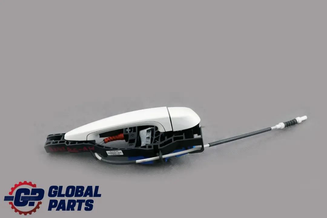 Maniglia Posteriore Destra Completa O/S Alpinweiss Bianco 300 per BMW F20 LCI con numero di parte 7242566 BMW F20 LCI Maniglia Posteriore Destra Completa O/S Alpinweiss Bianco 300 - SKU 7242566-AW - Numero di parte 7242566