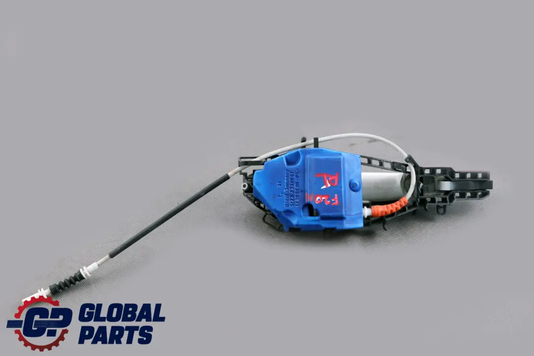 Asidero Trasero Izquierdo Completo Alpinweiss Blanco 300 para BMW F20 LCI con número de pieza 7242566 BMW F20 LCI Asidero Trasero Izquierdo Completo Alpinweiss Blanco 300 - SKU 7242566-AW1 - Número de pieza 7242566