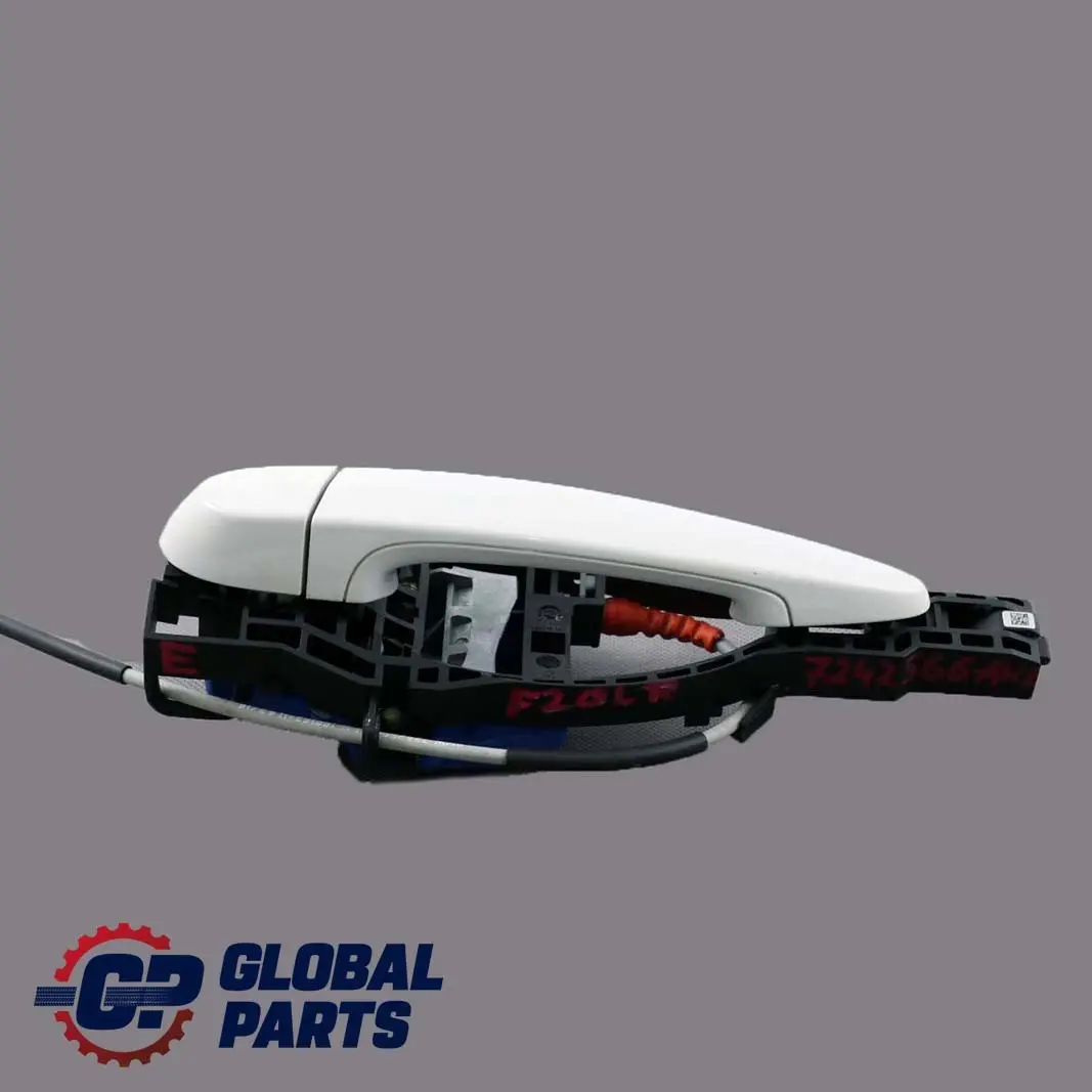 Completo Maniglia Posteriore Sinistra Bianco Alpino III 300 per BMW F20 LCI con numero di parte 7242566 BMW F20 LCI Completo Maniglia Posteriore Sinistra Bianco Alpino III 300 - SKU 7242566-AW2 - Numero di parte 7242566