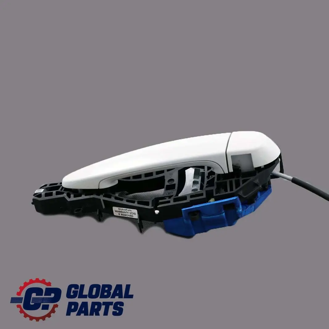 Completo Maniglia Posteriore Sinistra Bianco Alpino III 300 per BMW F20 LCI con numero di parte 7242566 BMW F20 LCI Completo Maniglia Posteriore Sinistra Bianco Alpino III 300 - SKU 7242566-AW2 - Numero di parte 7242566