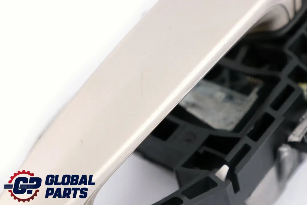Left Outside Door Grab Handle N/S Orionsilber A92 to BMW 3 Series F30 F80 M3 Rear with Part number 7242567 BMW 3 Series F30 F80 M3 Rear Left Outside Door Grab Handle N/S Orionsilber A92 - SKU 7242567-ORION - Part number 7242567
