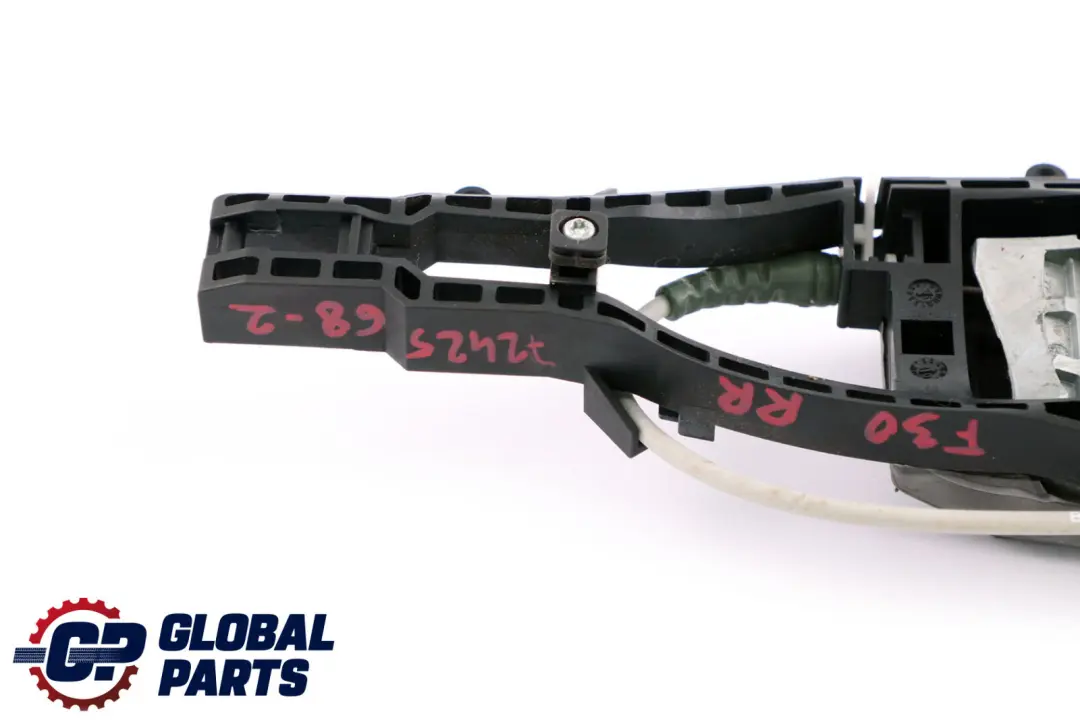 Support De Poignée De Porte Arrière Droite pour BMW F20 F30 F31 F80 M3 à propos du numéro de pièce 7242568 BMW F20 F30 F31 F80 M3 Support De Poignée De Porte Arrière Droite - SKU 7242568-2 - Numéro de pièce 7242568