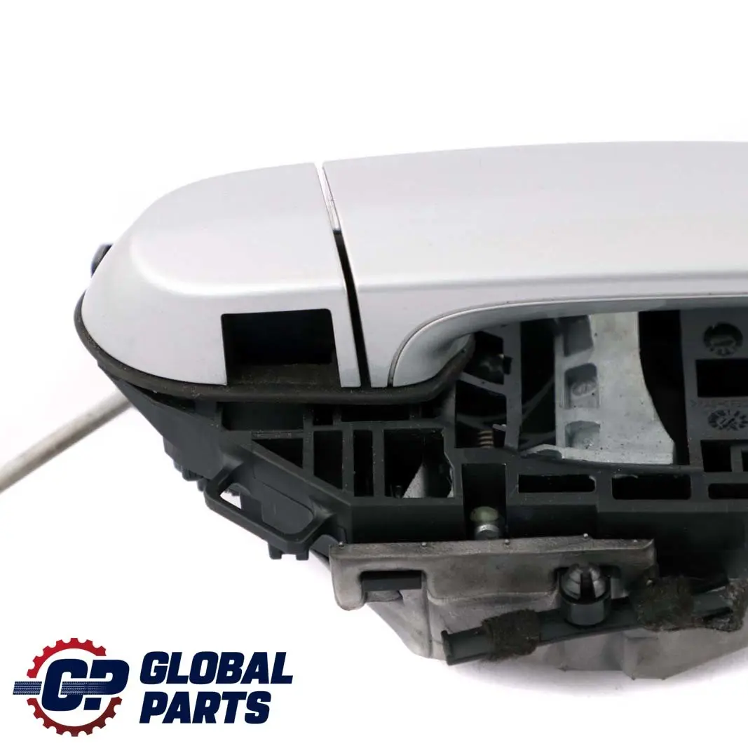 Right Outside Door Grab Handle O/S Glacier Silber A83 Silver to BMW 3 F30 F31 Rear with Part number 7242568 BMW 3 F30 F31 Rear Right Outside Door Grab Handle O/S Glacier Silber A83 Silver - SKU 7242568-GSB - Part number 7242568