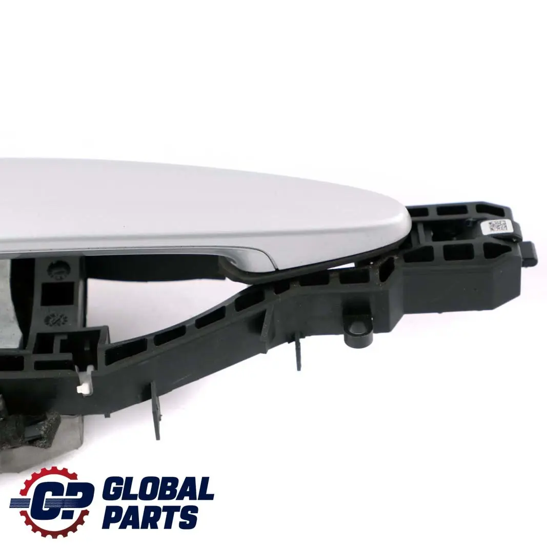 Right Outside Door Grab Handle O/S Glacier Silber A83 Silver to BMW 3 F30 F31 Rear with Part number 7242568 BMW 3 F30 F31 Rear Right Outside Door Grab Handle O/S Glacier Silber A83 Silver - SKU 7242568-GSB - Part number 7242568