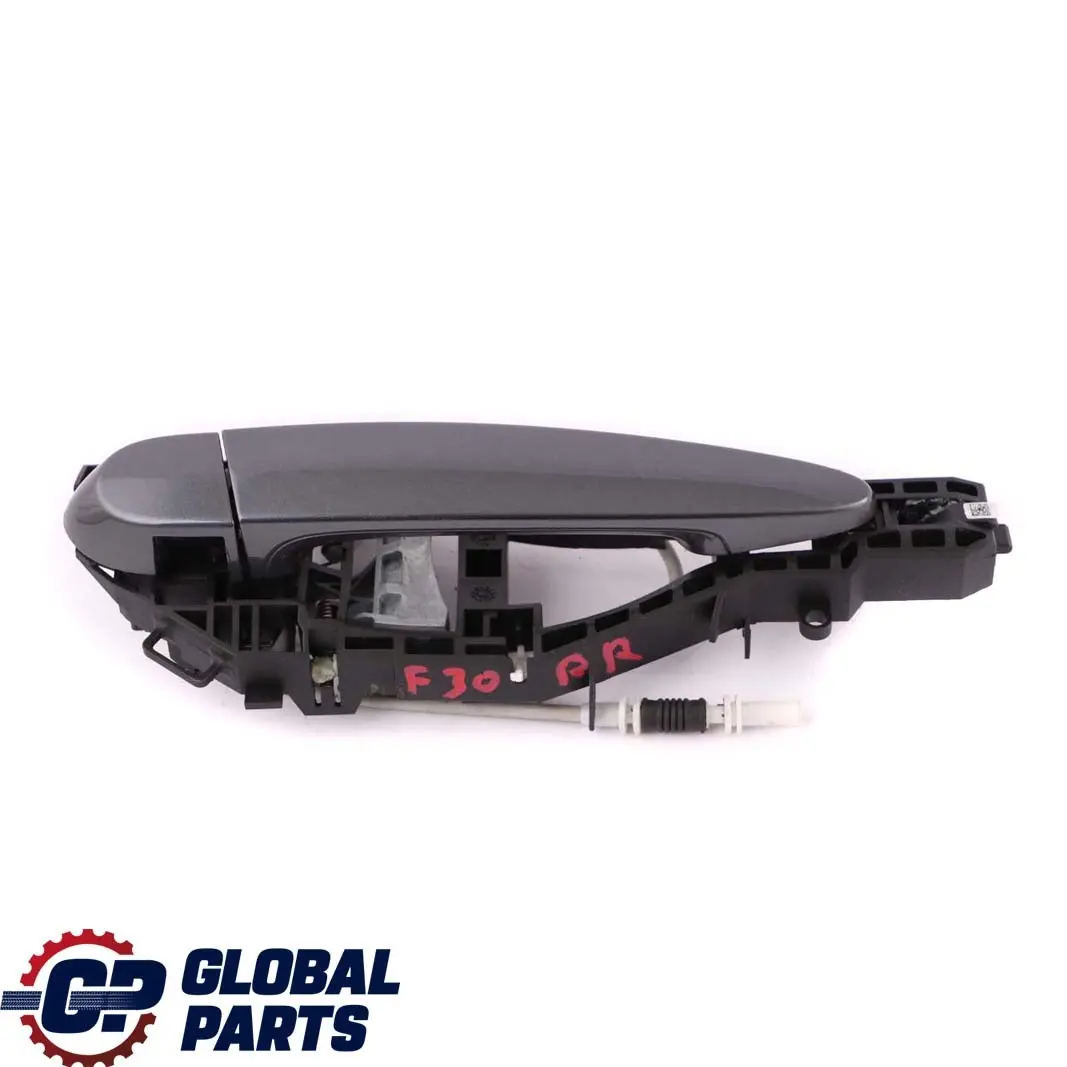 Klamka Zewnetrzna Drzwi Tył Prawy Szara do BMW F30 F31 o numerze 7242568 BMW F30 F31 Klamka Zewnetrzna Drzwi Tył Prawy Szara - SKU 7242568-MG - Numer Części 7242568
