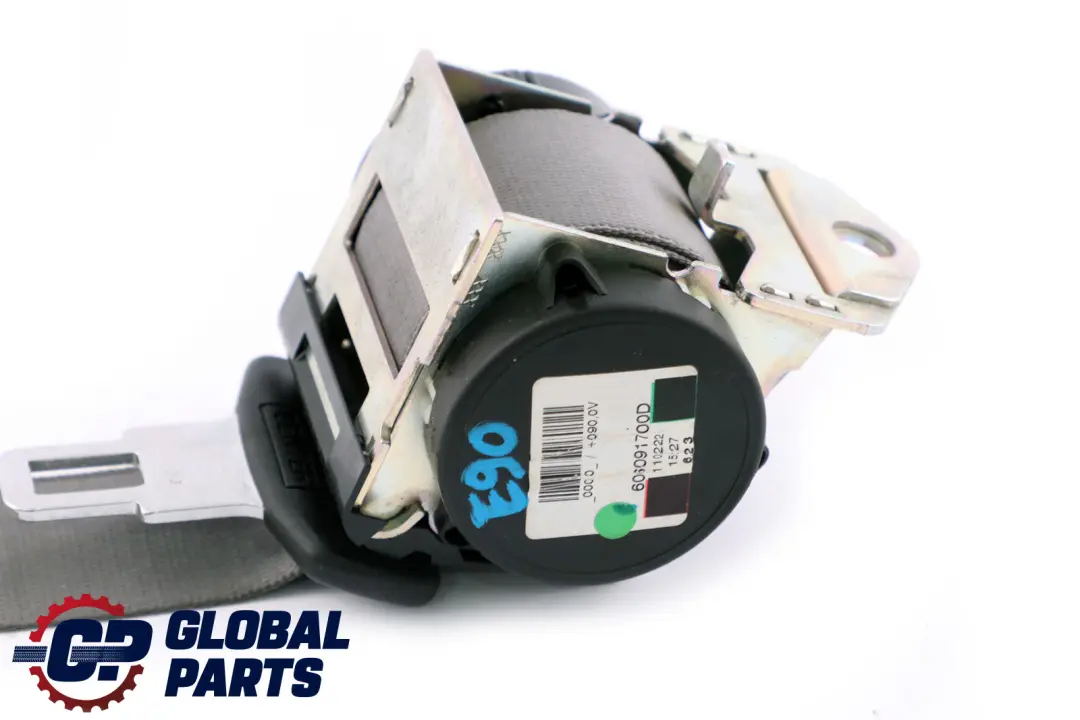 Cinturón Superior Central Trasero Gris Grau para BMW Serie 3 E90 E90N LCI con número de pieza 7245606 BMW Serie 3 E90 E90N LCI Cinturón Superior Central Trasero Gris Grau - SKU 7245606 - Número de pieza 7245606