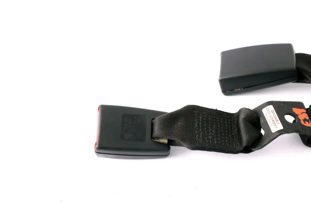 BMW E87 E90 E91 Hebilla cinturon inferior del asiento trasero derecho - SKU 7245663 - Número de pieza 72117245663