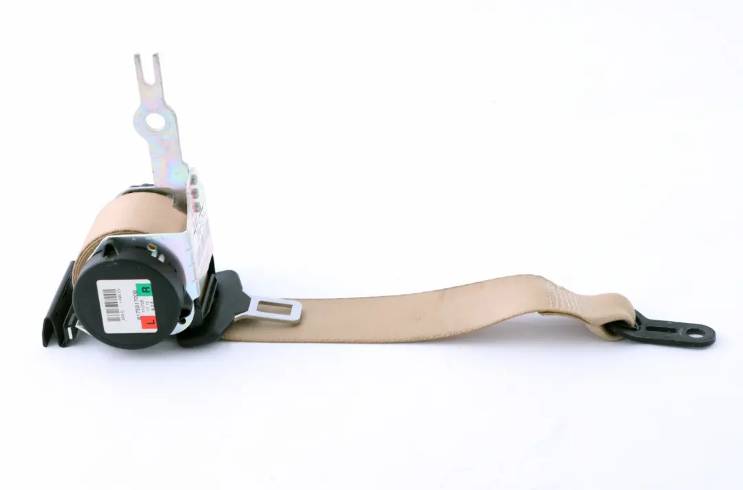 Cinturón Superior Trasero Beige para BMW 3 E90 LCI E90N con número de pieza 7245882 BMW 3 E90 LCI E90N Cinturón Superior Trasero Beige - SKU 7245882 - Número de pieza 7245882