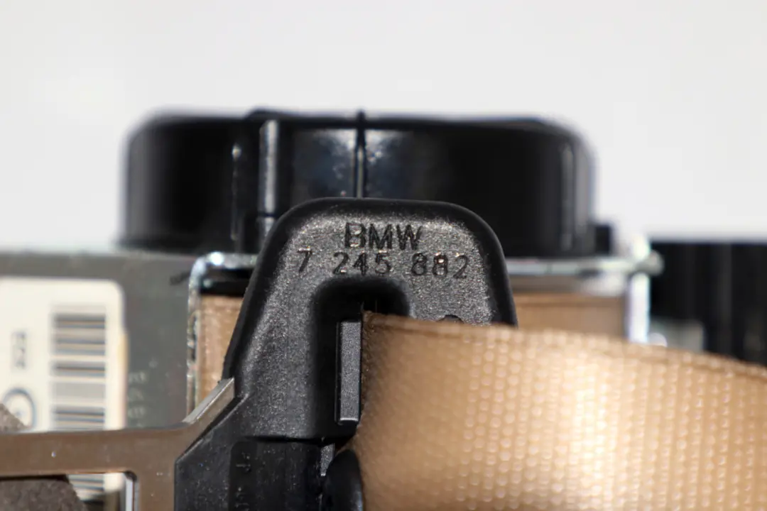 Ceinture Supérieure Arrière Beige pour BMW 3 E90 LCI E90N à propos du numéro de pièce 7245882 BMW 3 E90 LCI E90N Ceinture Supérieure Arrière Beige - SKU 7245882 - Numéro de pièce 7245882