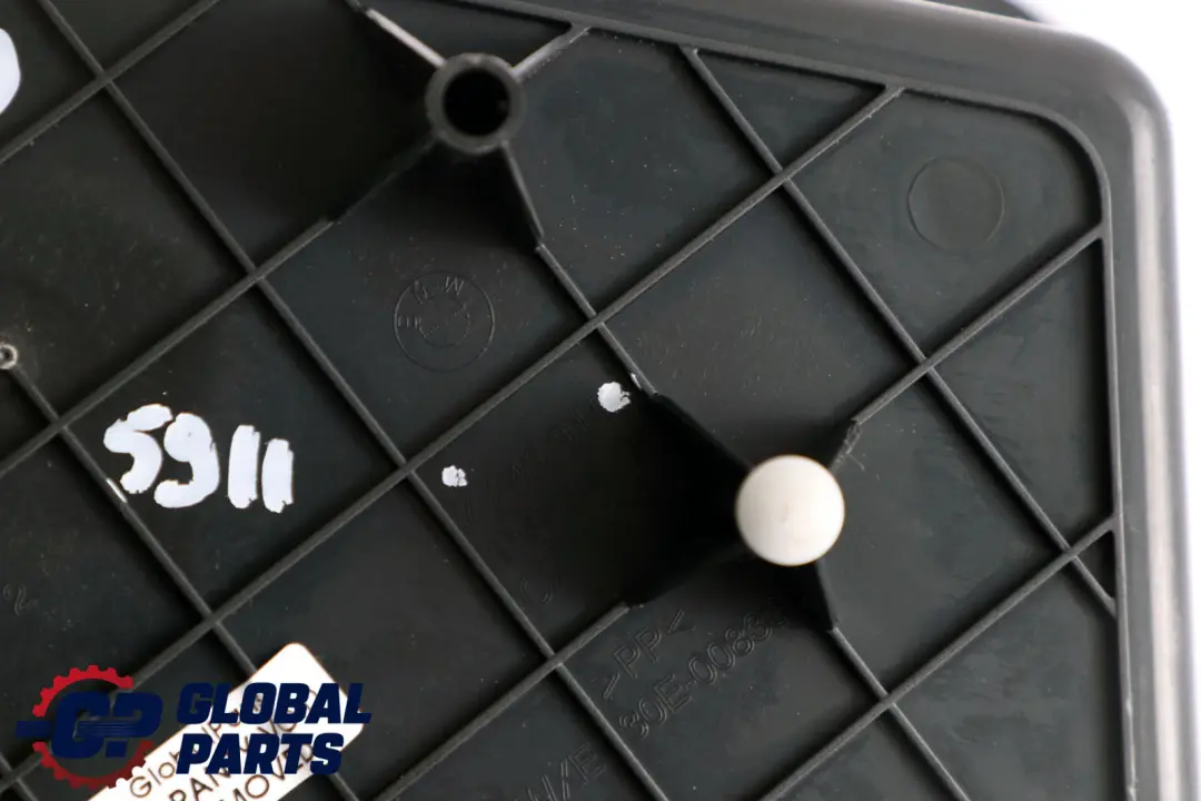 Bac de rangement du couvercle de coffre Droit pour BMW F30 à propos du numéro de pièce 7245911 BMW F30 Bac de rangement du couvercle de coffre Droit - SKU 7245911 - Numéro de pièce 7245911