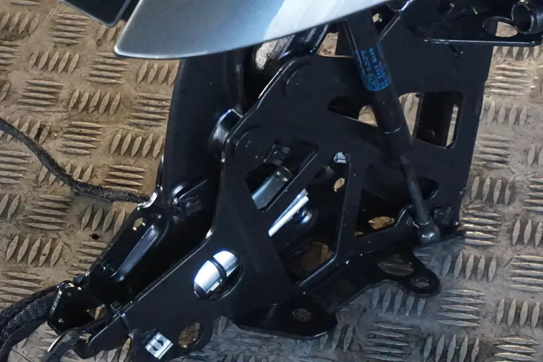 Complete Roof Retractable Folding Top Hardtop Mineralgrau to BMW Z4 E89 Roadster with Part number 7245945 BMW Z4 E89 Roadster Complete Roof Retractable Folding Top Hardtop Mineralgrau - SKU 7245945-3 - Part number 7245945