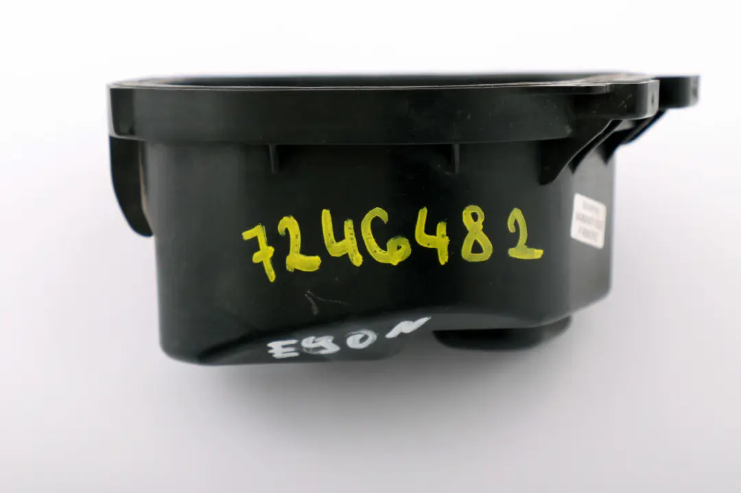 Tapa Cubre Luces Derecho VALEO para BMW E90 E91 LCI con número de pieza 7246482 BMW E90 E91 LCI Tapa Cubre Luces Derecho VALEO - SKU 7246482 - Número de pieza 7246482