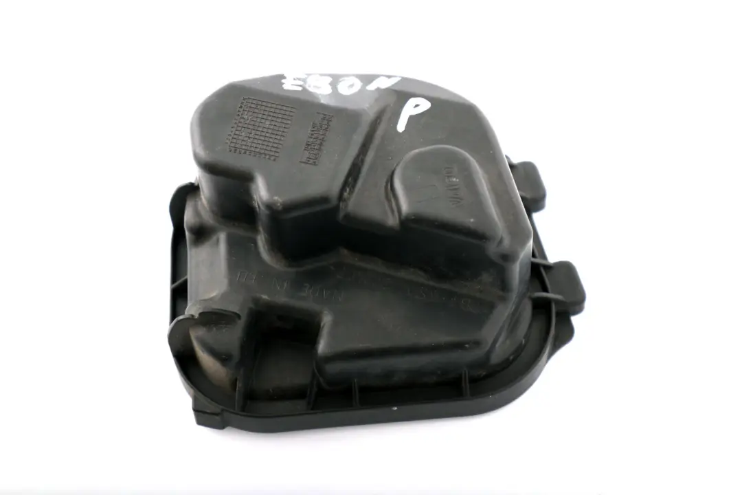 Tapa Cubre Luces Derecho VALEO para BMW E90 E91 LCI con número de pieza 7246482 BMW E90 E91 LCI Tapa Cubre Luces Derecho VALEO - SKU 7246482 - Número de pieza 7246482